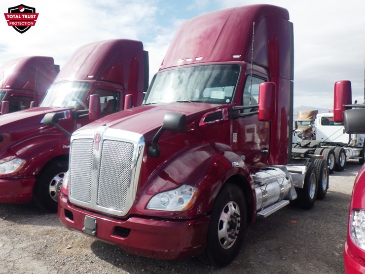 2020-kenworth-t680-image-1