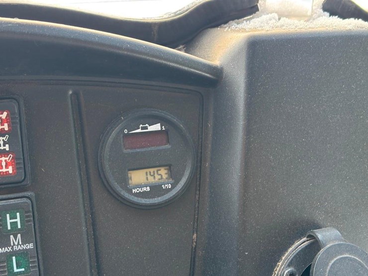 2013-polaris-ev-utv-image-3