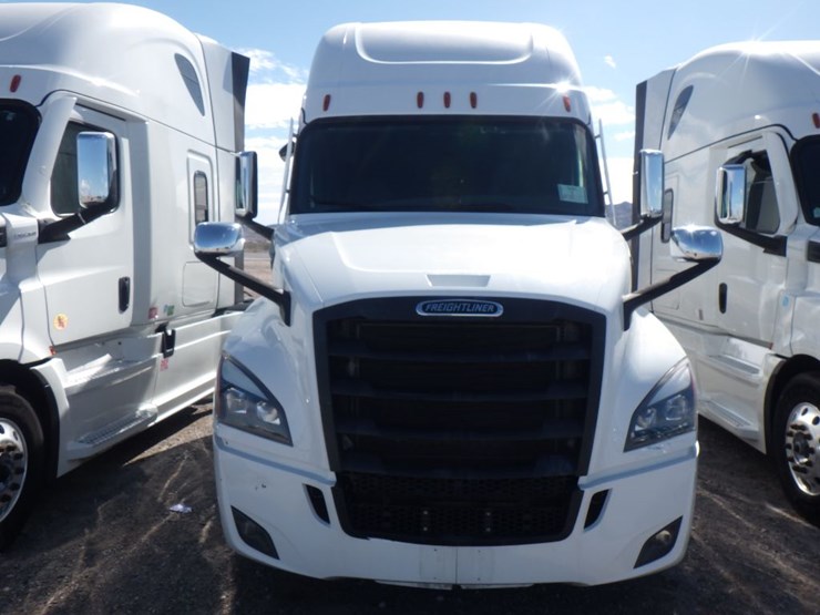 2024-freightliner-cascadia-126-image-2