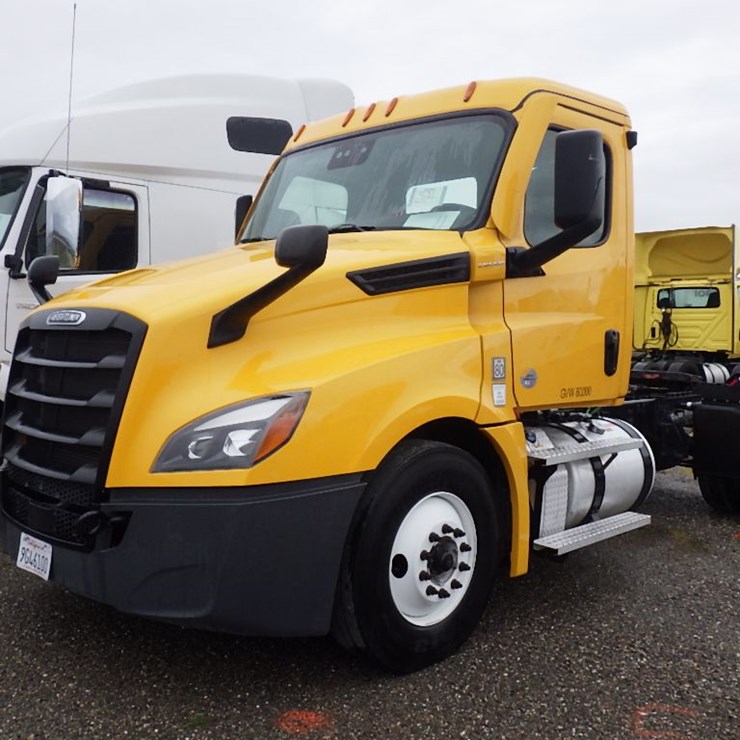 2022 FREIGHTLINER CASCADIA 126