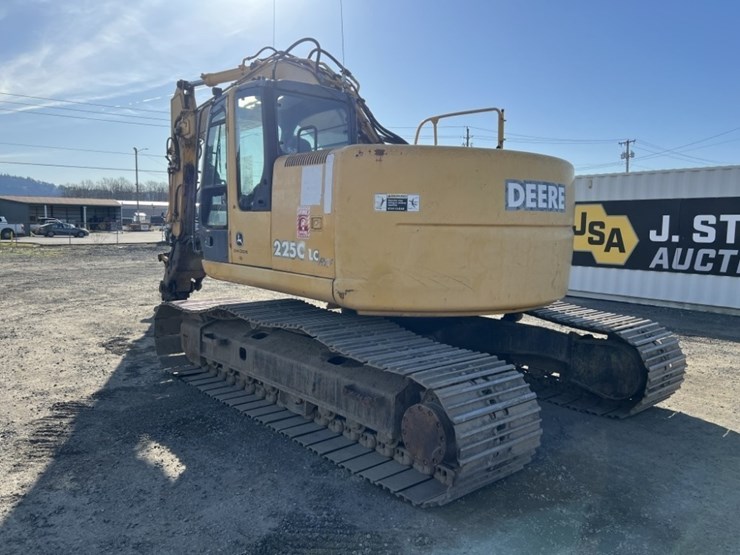 2004-deere-225c-lc-image-6