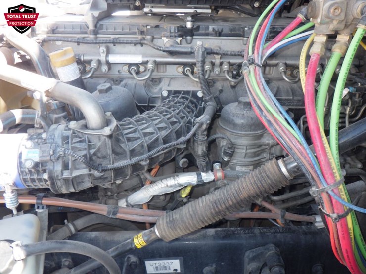 2024-freightliner-cascadia-126-image-25