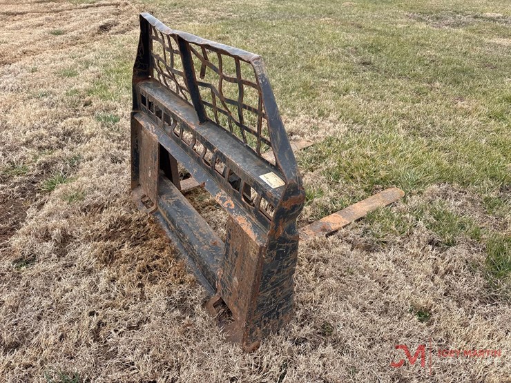 cat-42"-forks-skid-steer-attachment-image-2