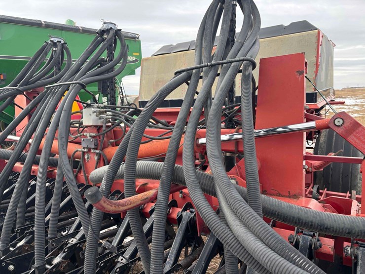 ji-case-8600-drill-image-10