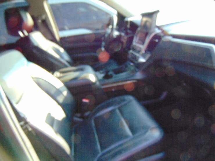 2018-chevrolet-suburban-image-6