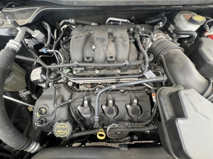 2017-ford-explorer-image-13