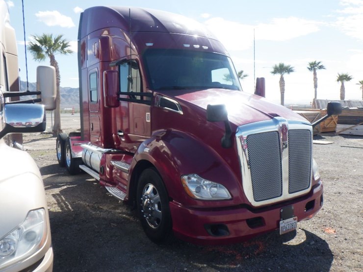 2020-kenworth-t680-image-3