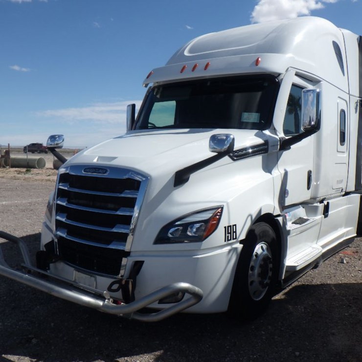 2022 FREIGHTLINER CASCADIA 126