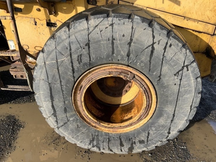 2004-deere-644j-image-11