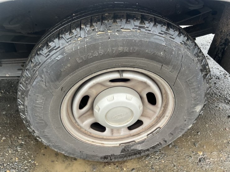 2014-ford-f350-image-17