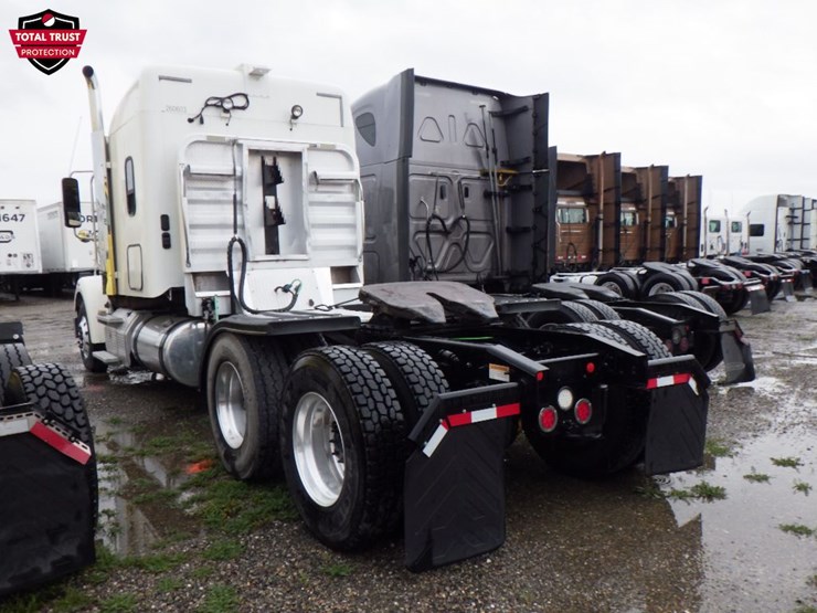 2019-freightliner-coronado-122-image-12