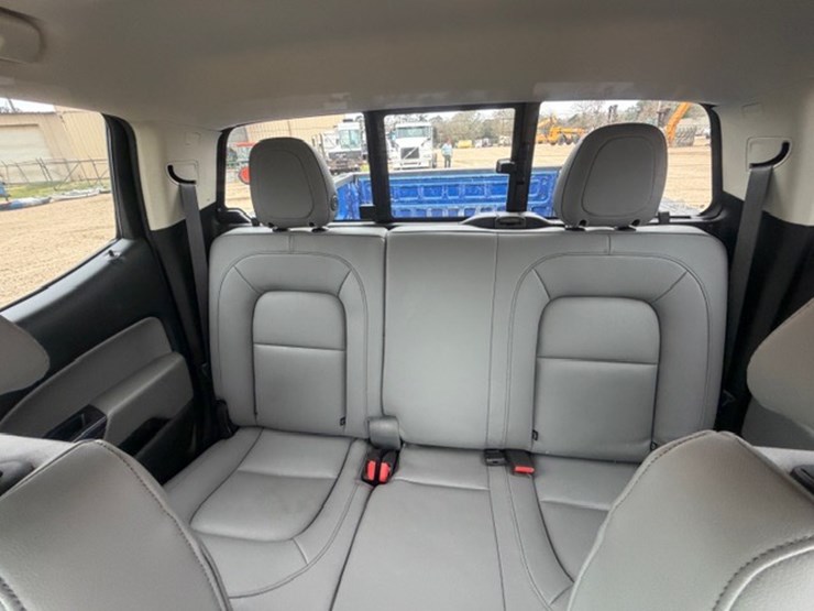 2019-chevrolet-colorado-image-36