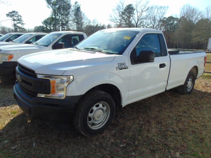 2018-ford-f150-xl-image-1