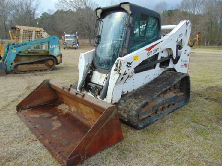 2019-bobcat-t770-image-1