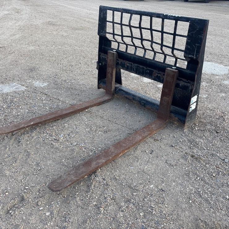 #2801 • CATERPILLAR FORK ATTACHMENT