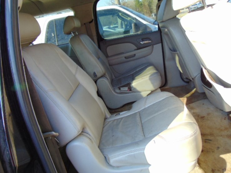 2009-gmc-yukon-xl-image-4