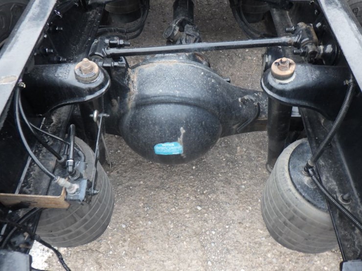 2022-kenworth-t680-image-9