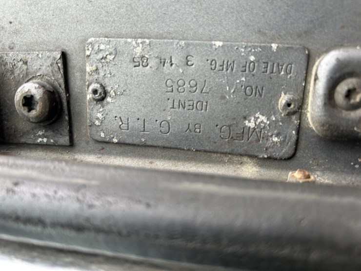 1985-mack-mh633-t/a-sleeper-truck-tractor-image-11