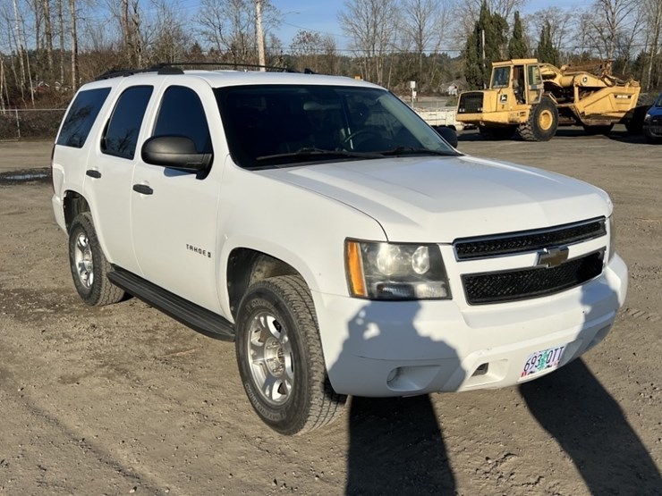 2009-chevrolet-tahoe-image-2