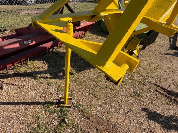 #989-•-3-pth-ditcher-image-9