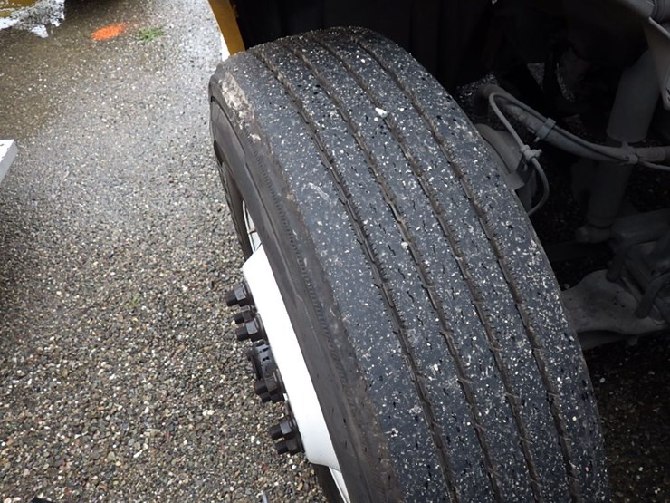 2022-freightliner-cascadia-126-image-20