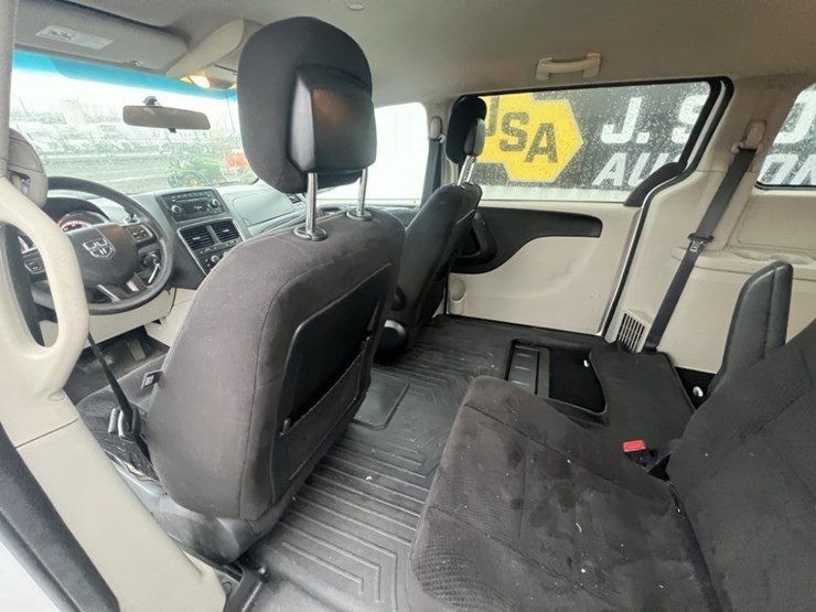 2014-dodge-grand-caravan-image-20