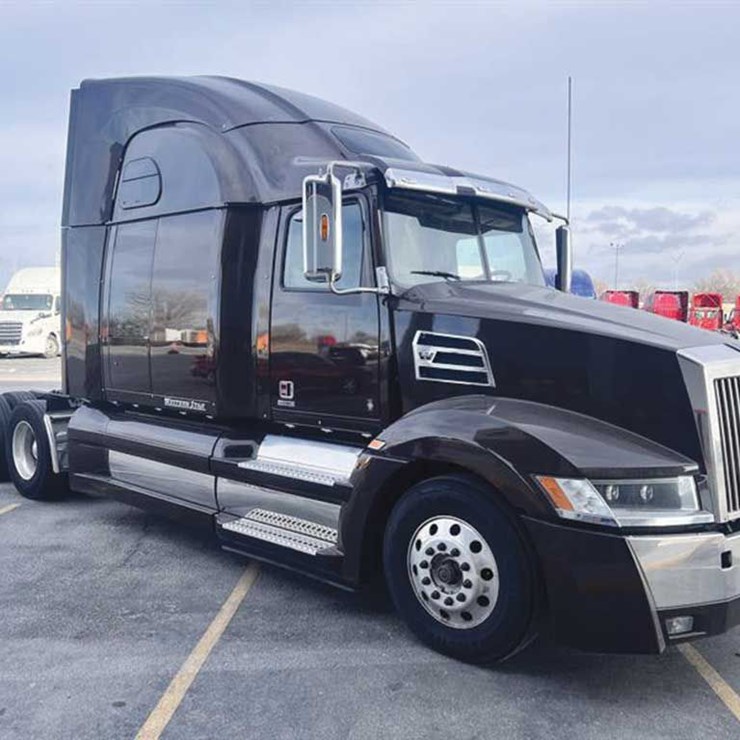 2022 WESTERN STAR 5700XE