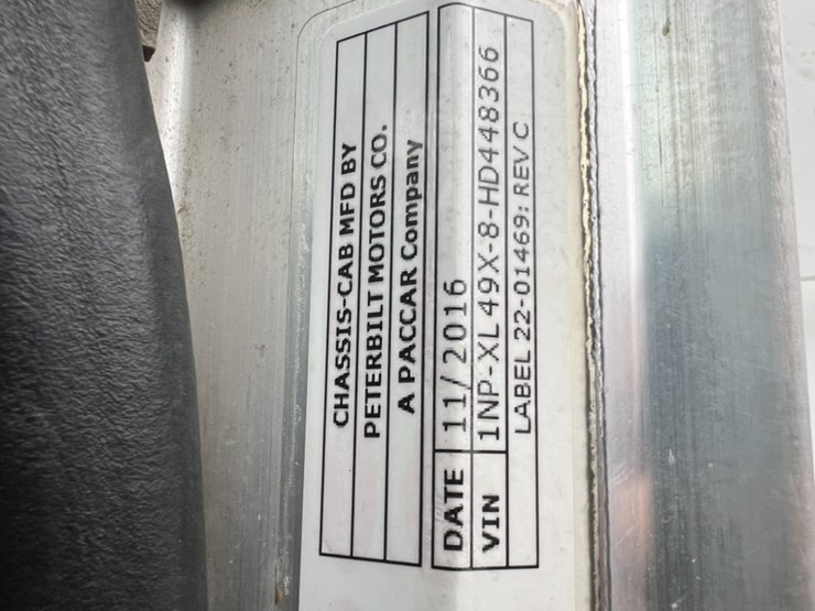 2017-peterbilt-389-image-20