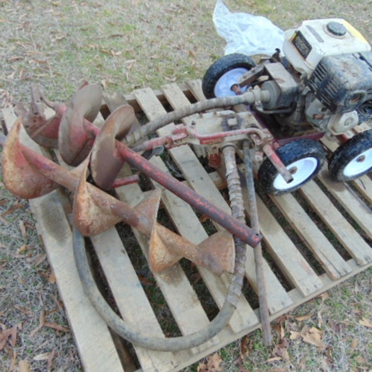 LITTLE BEAVER POST HOLE DIGGER