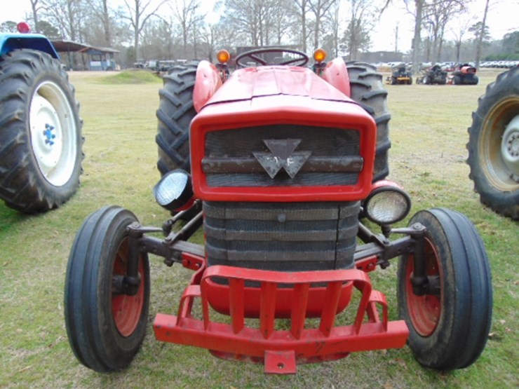 massey-ferguson-135-image-6