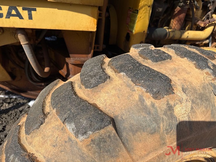 caterpillar-130g-image-9