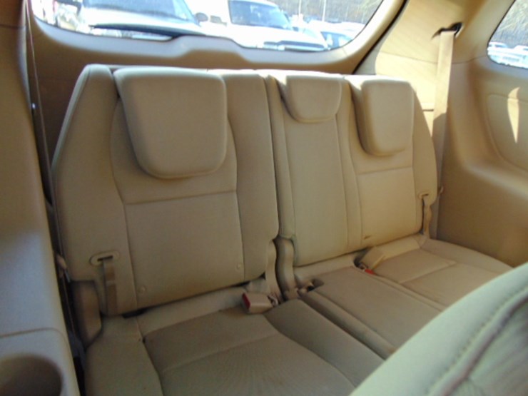 2015-kia-sedona-image-9