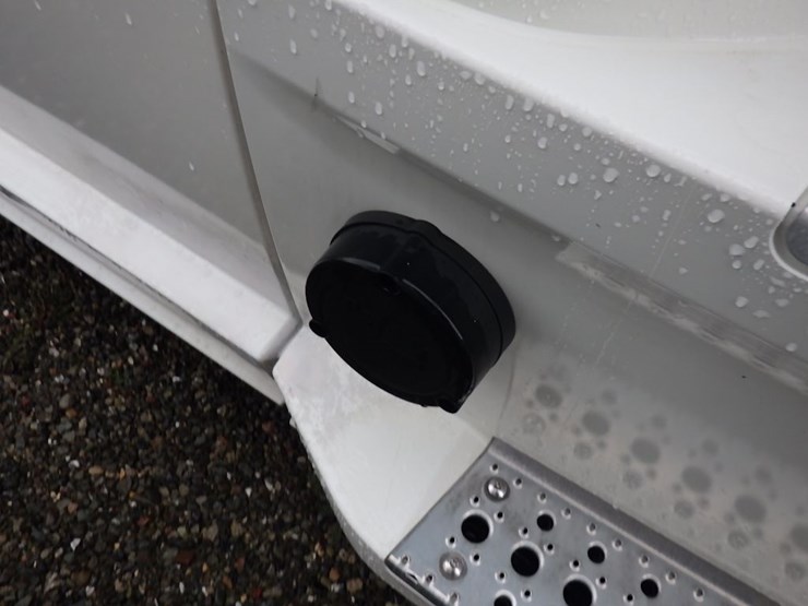 2020-freightliner-cascadia-126-image-6