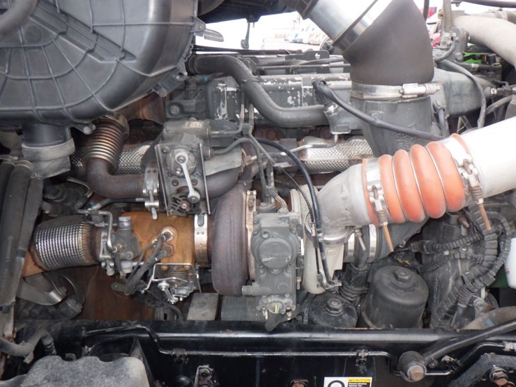 2015-kenworth-t680-image-28