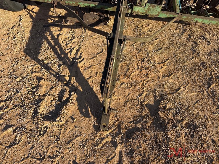 8'-pull-type-grain-drill-image-5