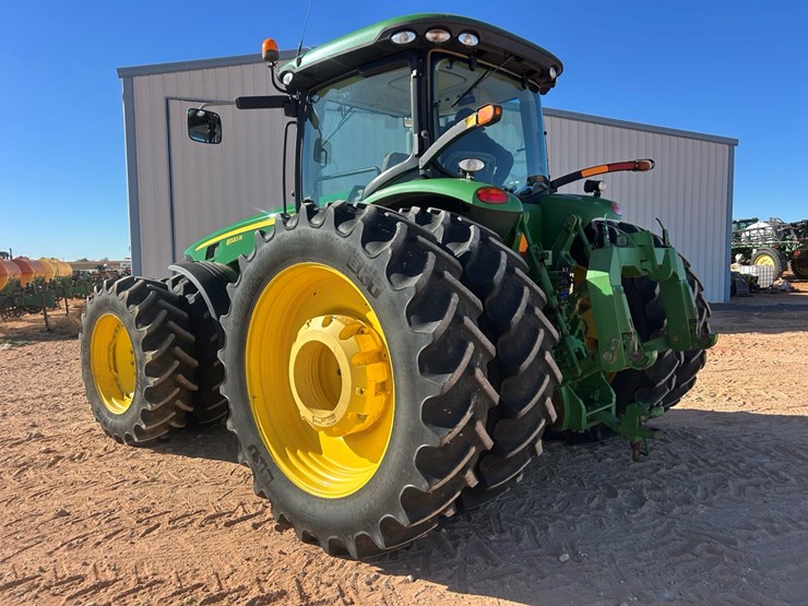 2010-john-deere-8320r-image-25