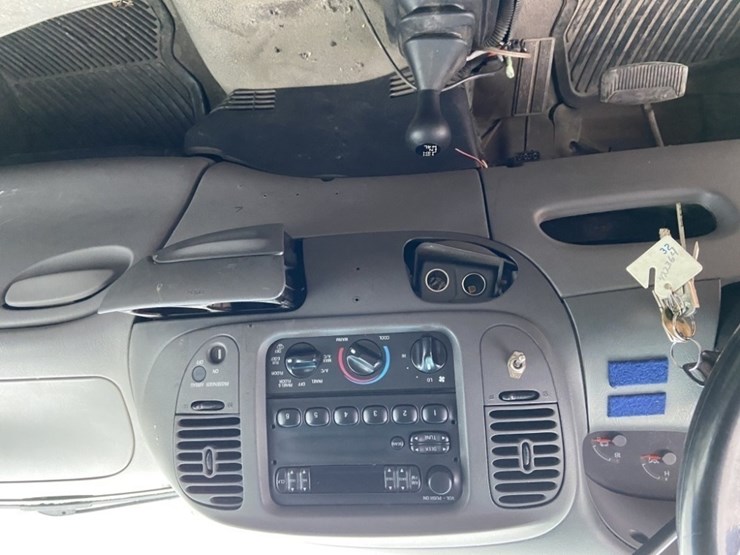 1998-ford-f150-image-17