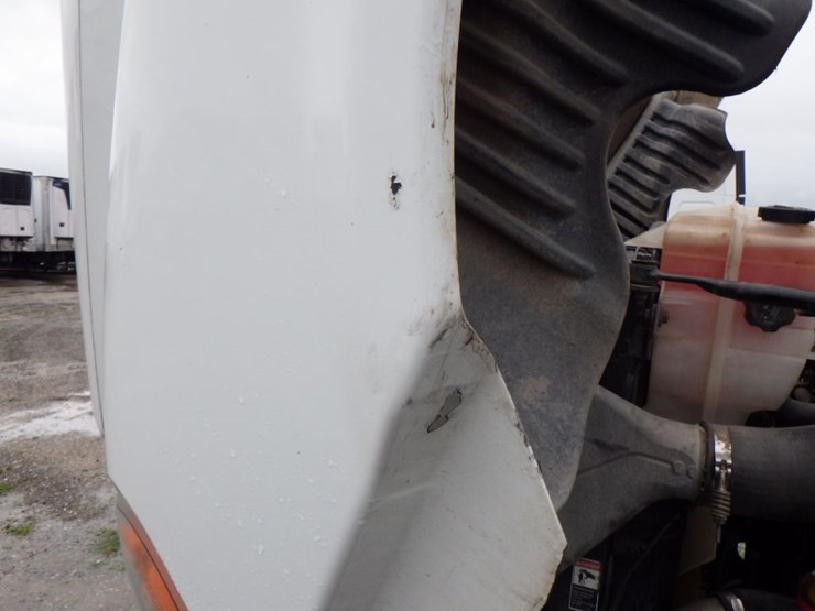 2016-freightliner-cascadia-125-image-20