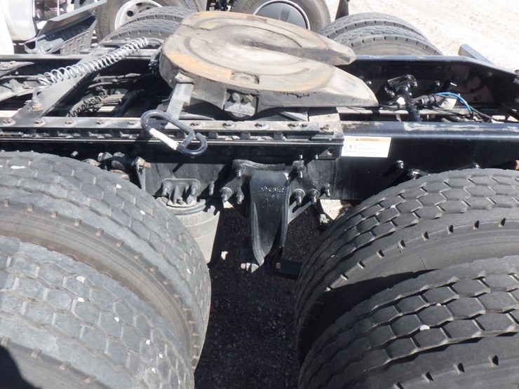 2024-freightliner-cascadia-126-image-17