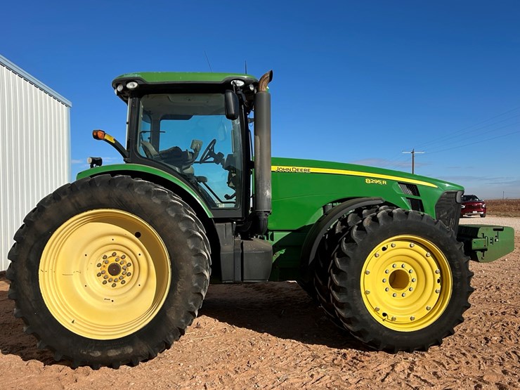 2010-john-deere-8295r-image-2