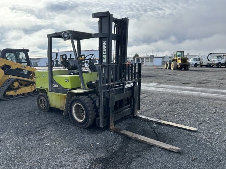 clark-gpx55-forklift-image-7