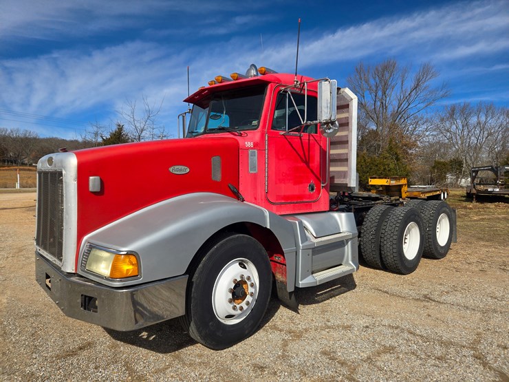 1997-peterbilt-377-image-3