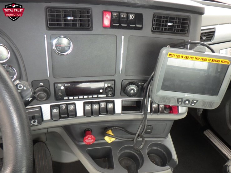 2022-kenworth-t680-image-16