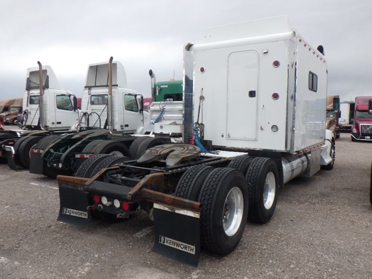 2014-kenworth-t660-image-12