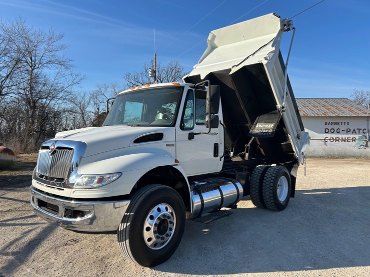 2013-international-durastar-4400-image-35