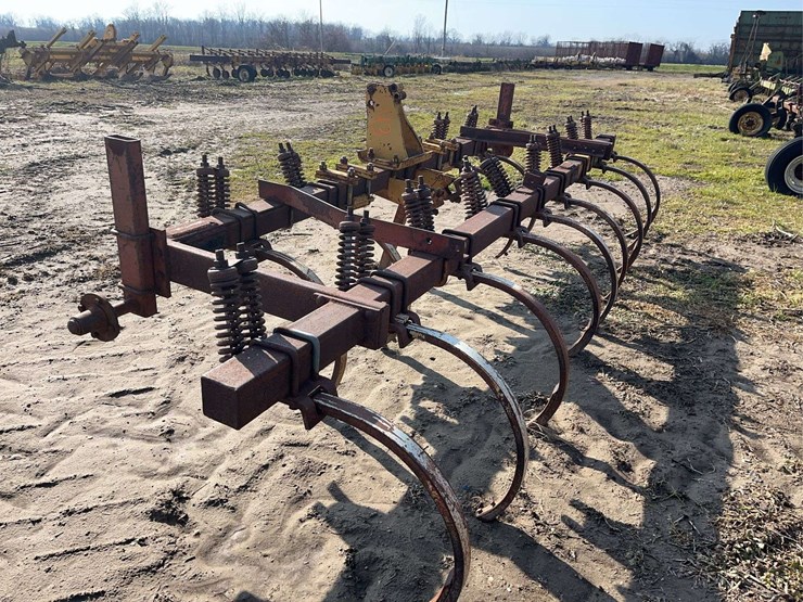 chisel-plow,-3pt-hitch,-12'-image-3