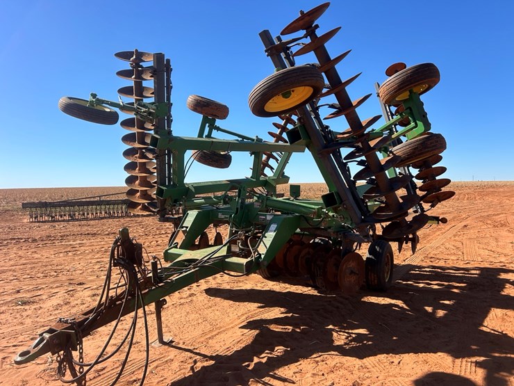 john-deere-637-image-11