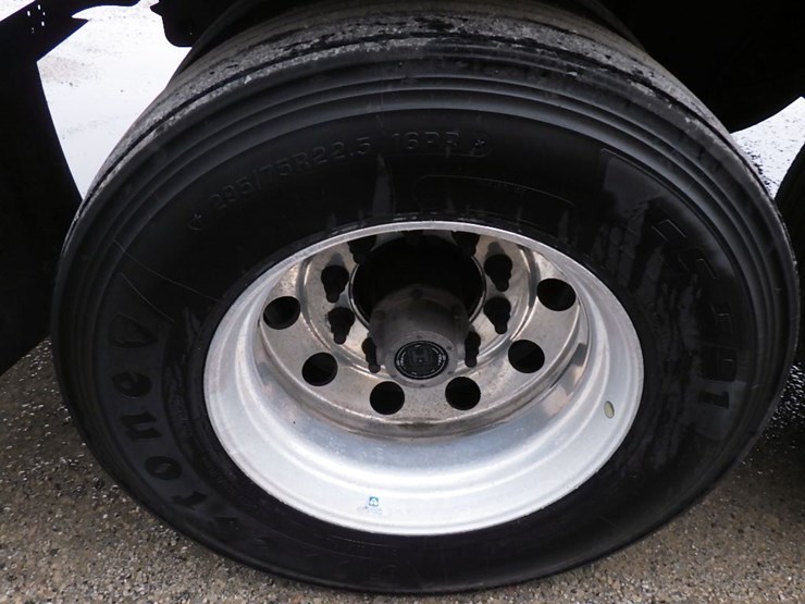 2021-utility-3000r-image-10