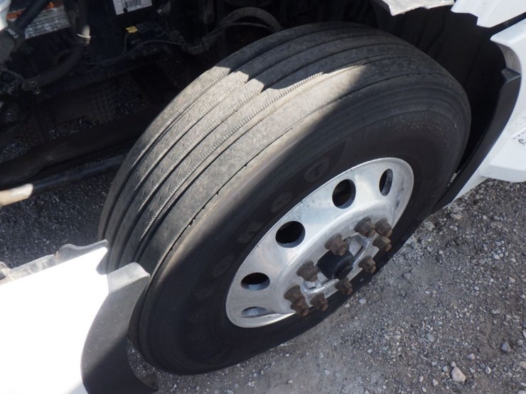 2024-freightliner-cascadia-126-image-27