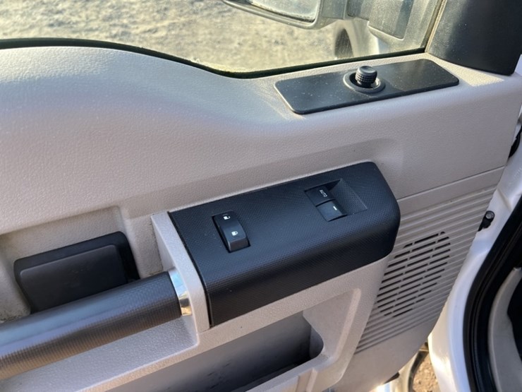 2009-ford-f350-sd-image-28